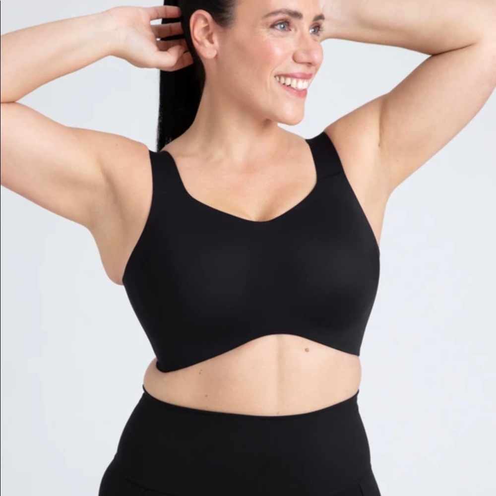 Black Catalyst Sports Bra